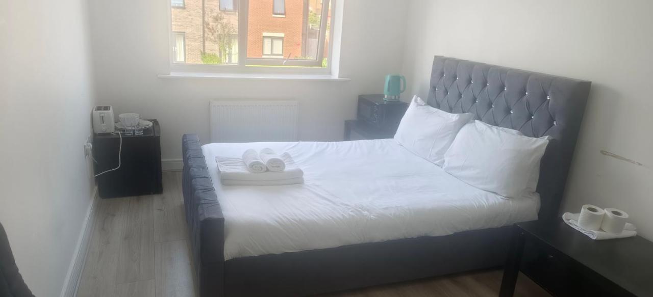 Vishisamarth H8: Central Stay with Free Parking & Snacks Manchester Exterior photo